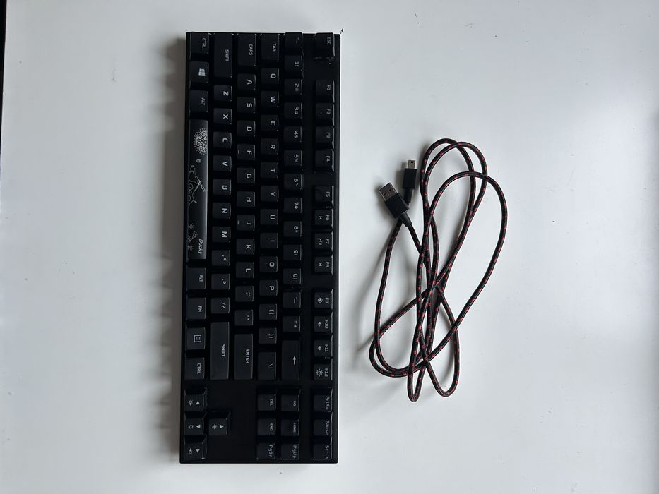 Tastatura gaming hyperx alloy core (+2 seturi de taste)