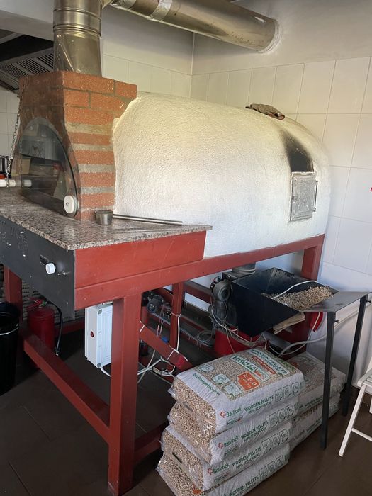 Cuptor pizza peleti