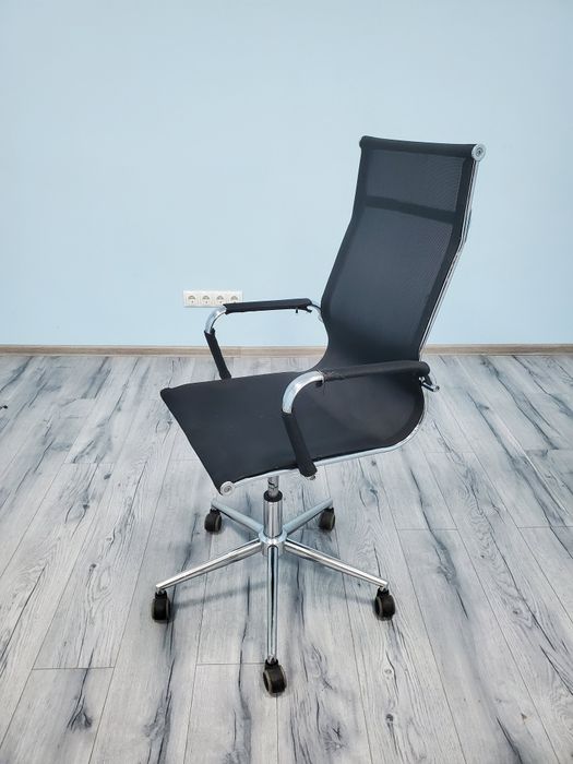 Продам офисное кресло