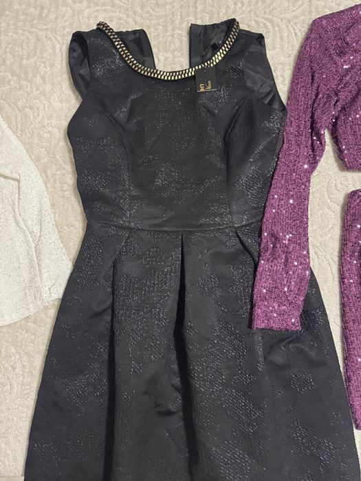 2 рокли и един сет от ляйла