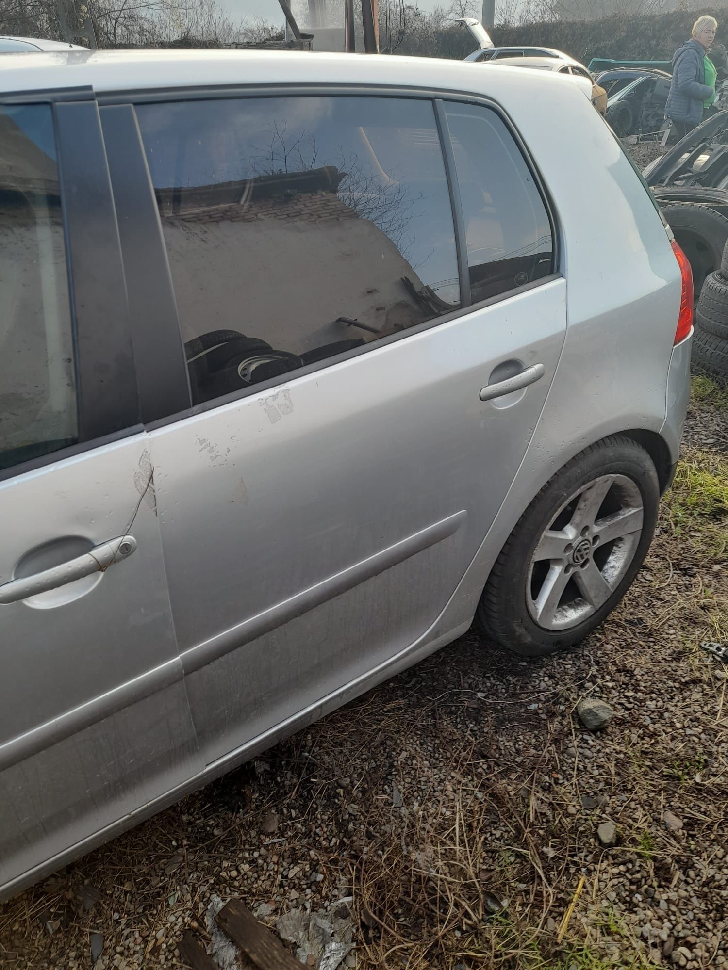 Ușa dr față,ușa stânga spate, Haion ,stop VW Golf 5 scurt