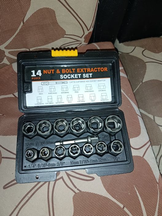 Екстрактори ,Комплект за изваждане на заоблени болтове
