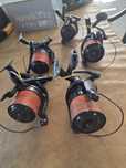 Vînd 5 mulinete daiwa emblem 45 scw qd 600 negociabil si 2 mulinete ok