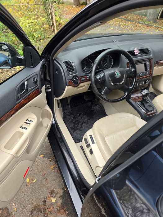 Vand skoda 2011 facelift pret negociabil