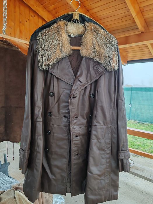 Haina piele cu guler de nutrie