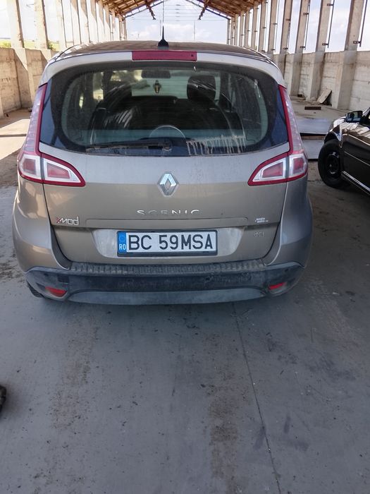Vând Renault Scenic 2011