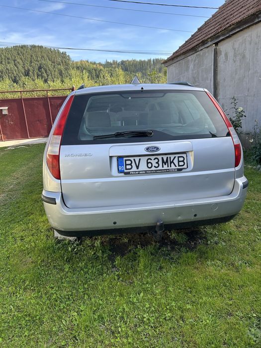 Ford Mondeo.