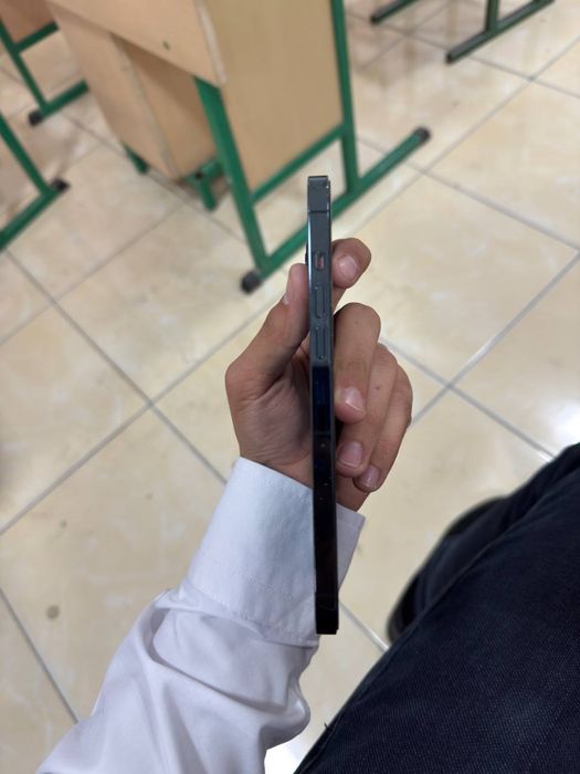 Iphone 12 pro max sotiladi