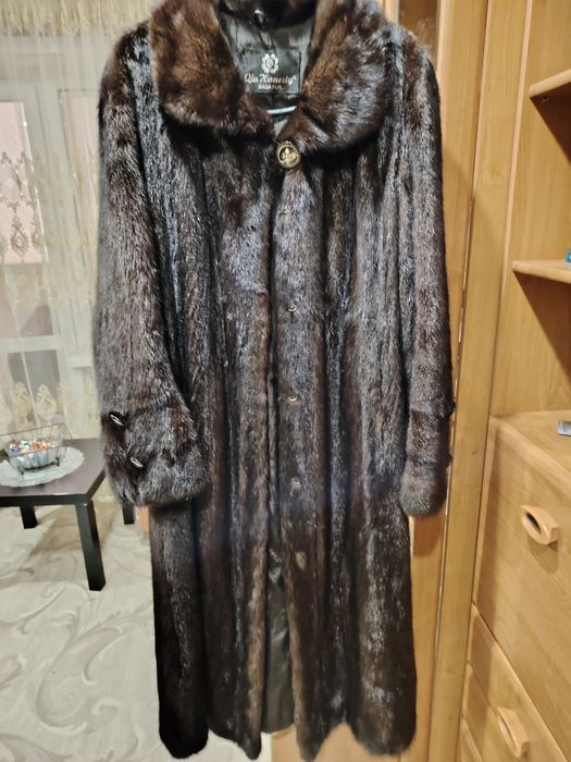 Продам шубу норковую