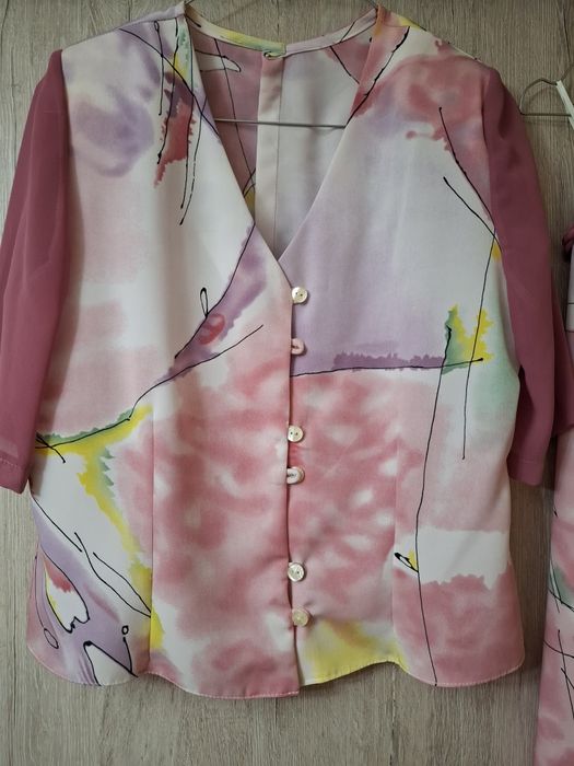 Costum nou roz pudră mărime 40