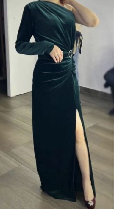 Элегантное вечернее платье
