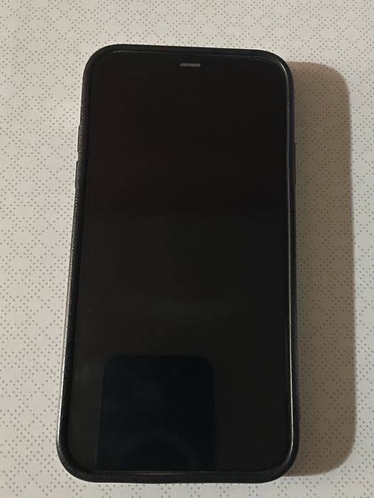 Айфон 11 с кутия