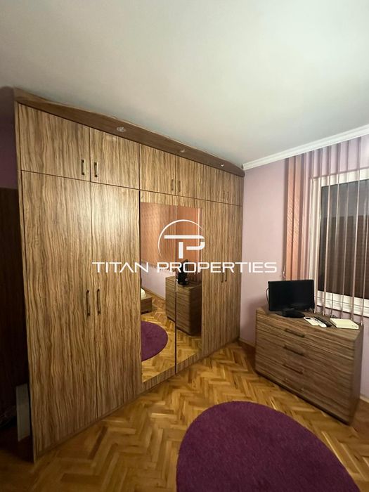 Двустаен, под наем, Център с паркомясто
