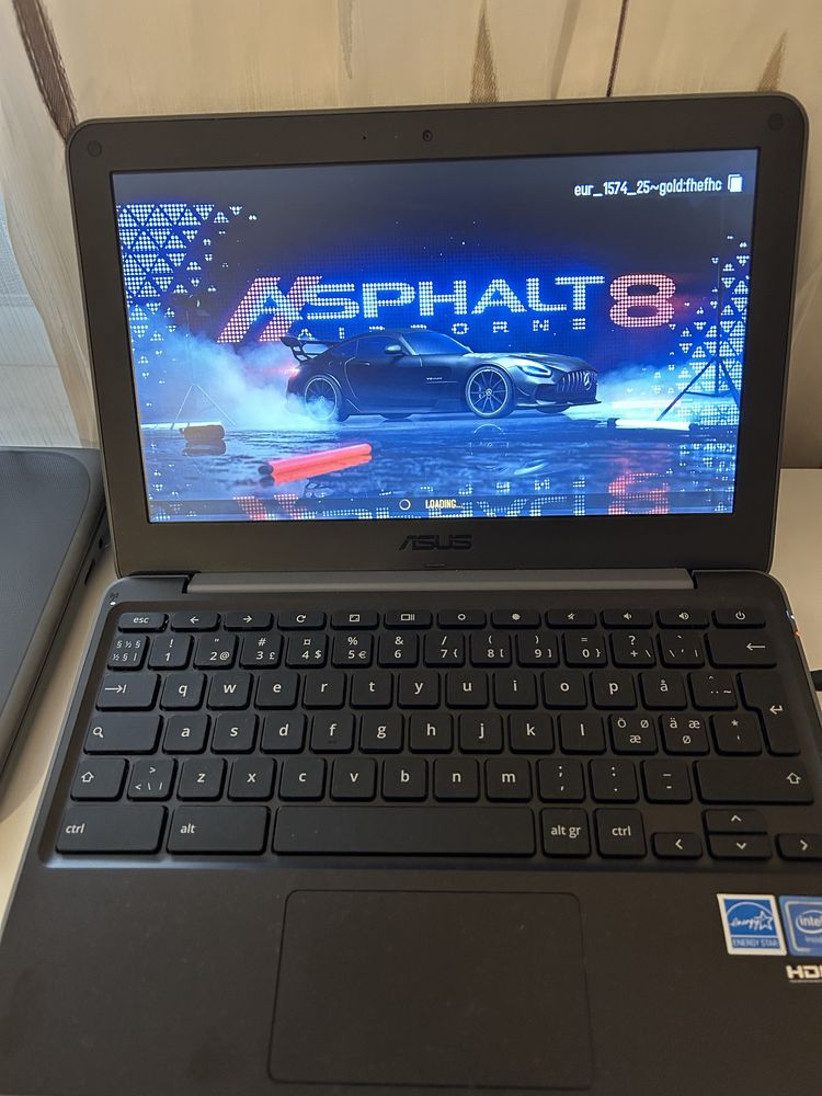 Laptop chromebook