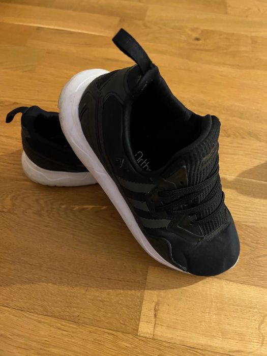 Adidas model unisex marime 36