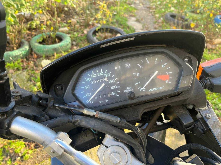 Продавам Honda NX 650