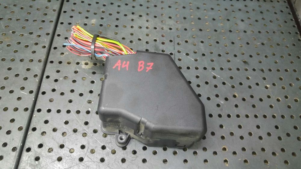 Panou sigurante audi a4 b7 8e