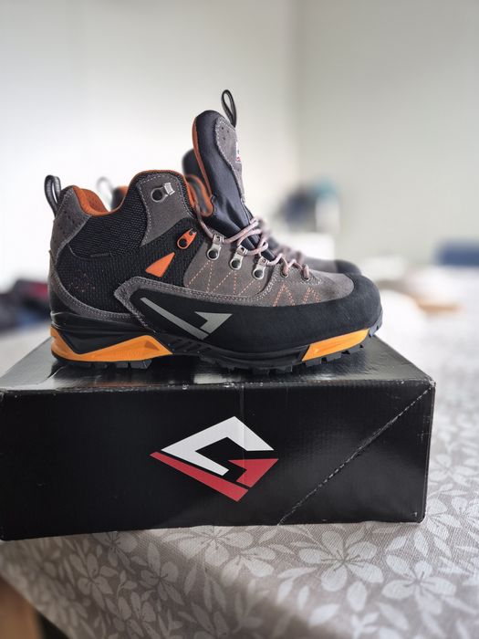 Bocanci de munte/Constructi nr 43