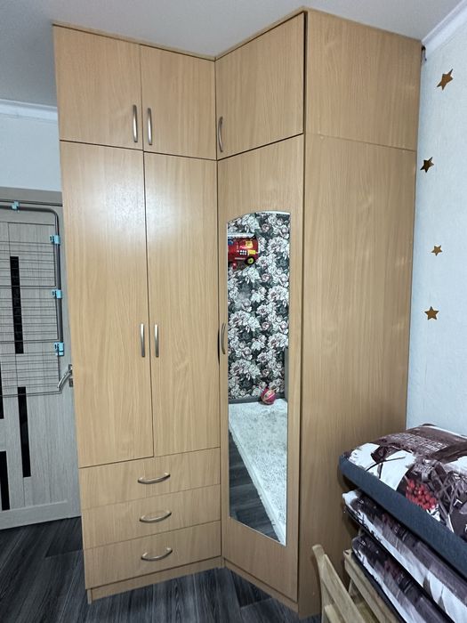 Продам шкаф для вещей б/у..