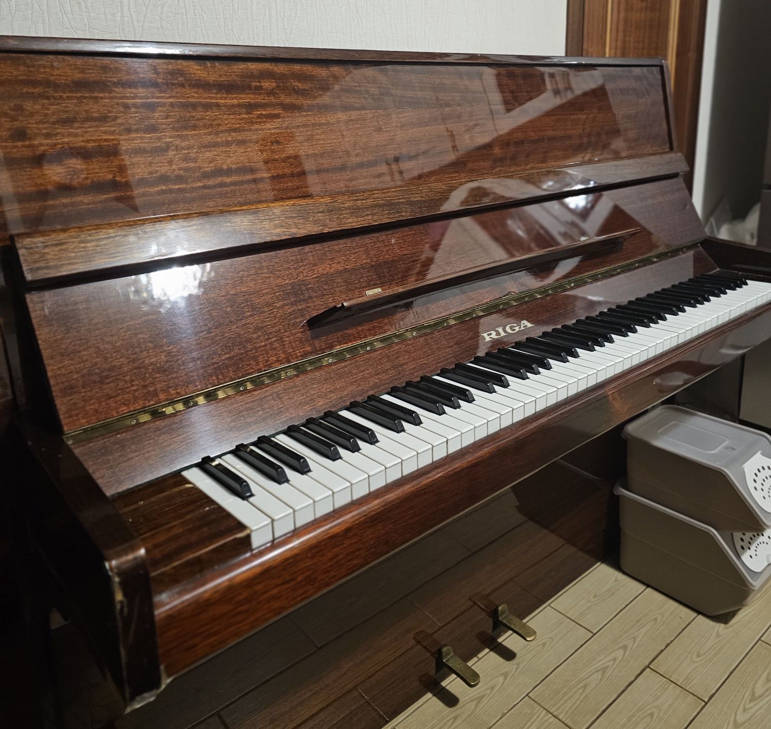 Продам пианино Riga (Рига)