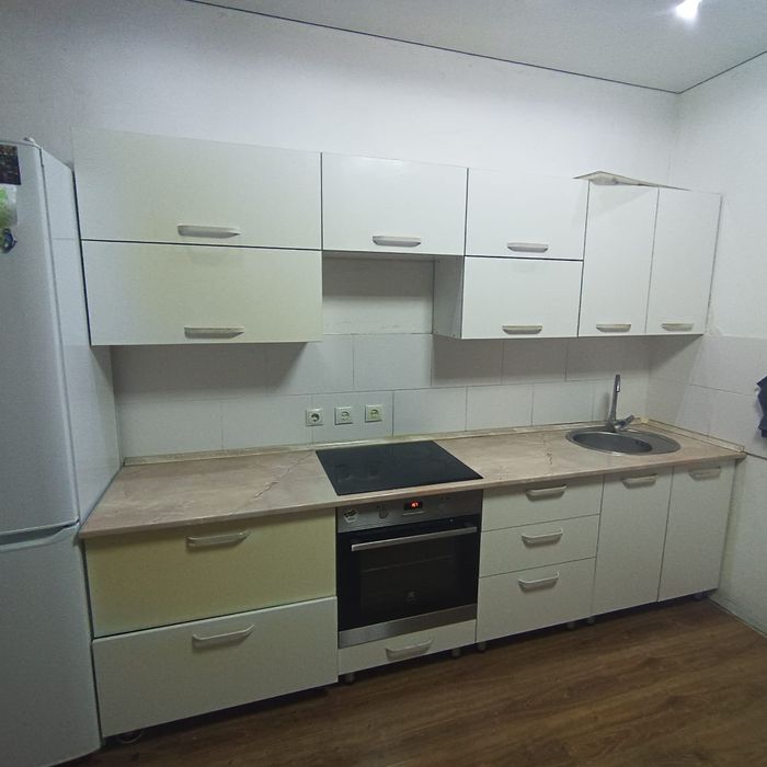 Продам кухонный гарнитур в отличном состоянии