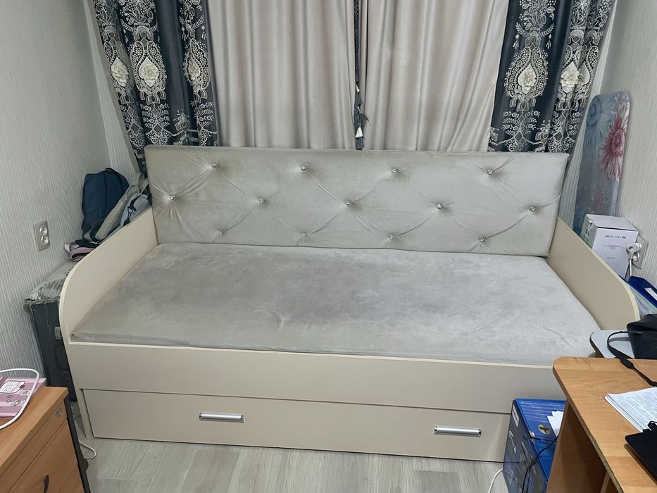 Продаются красивые и удобные односпальные диван-кровати