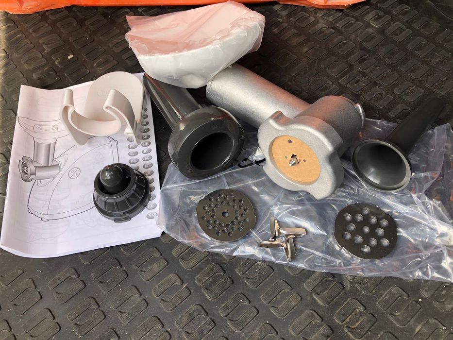 Запчасти на мясорубку Moulinex