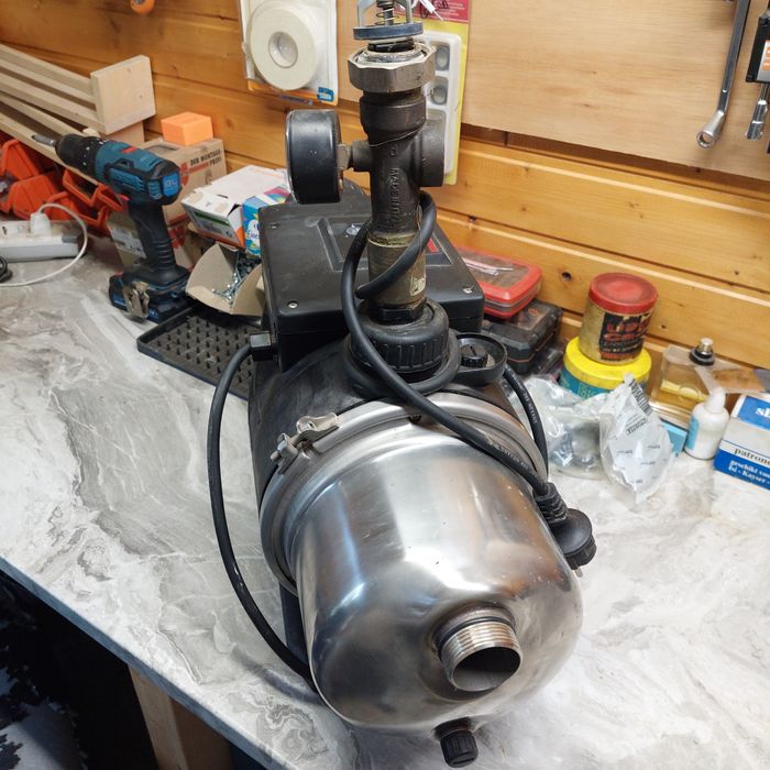 Hidrofor electronic Grundfos. MQ3-45B