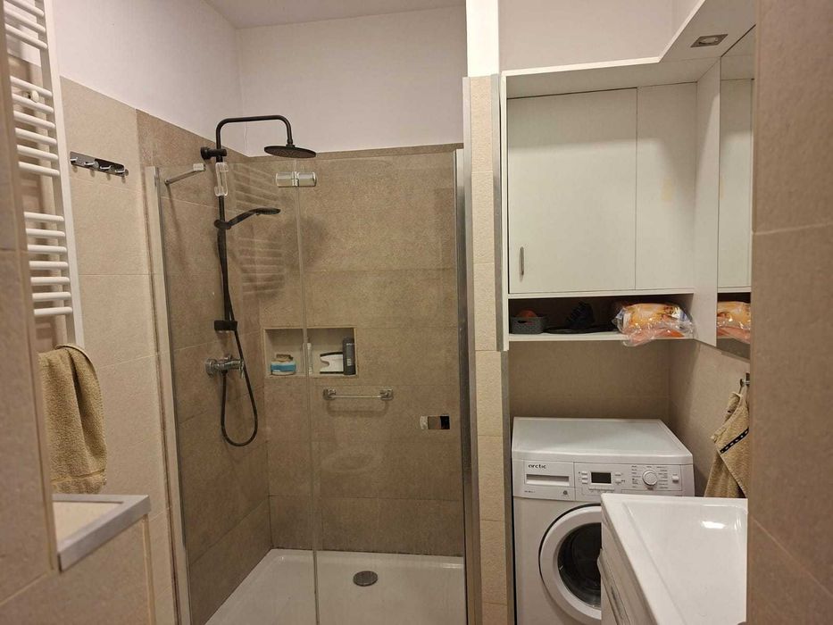 OCAZIE!!! Apartament in casa situata ultracentral cu curte aferenta.