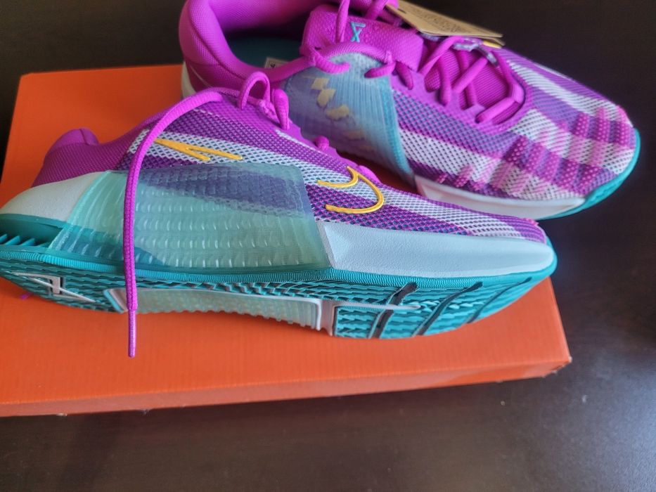 Маратонки Nike , нови