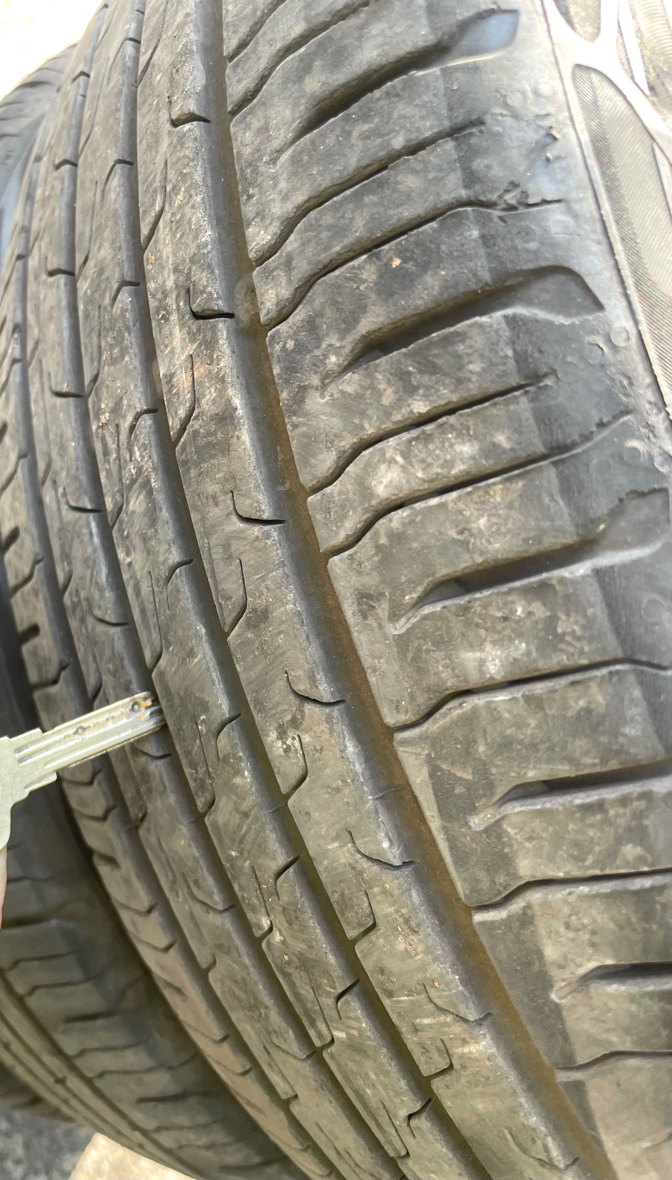 Anvelope vara 205/45/17 XL Continental EcoContact6 Dot 13/23