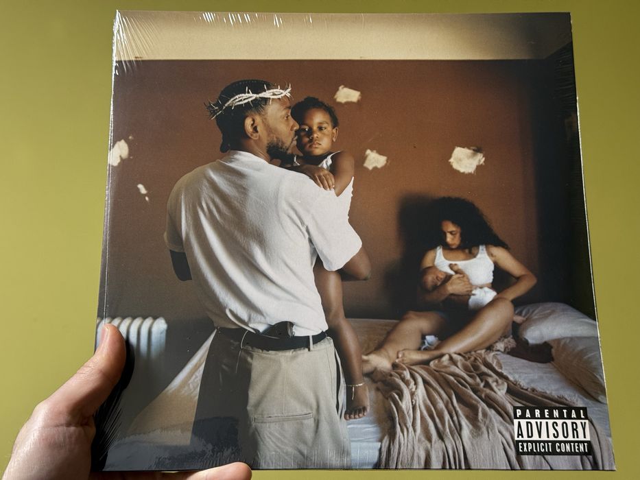 Чисто нови, неразпечатани плочи