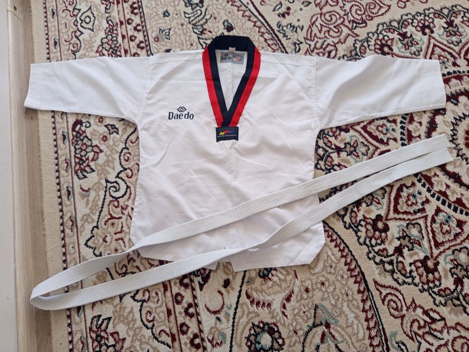 Вверх кимоно/пояс для таэквондо