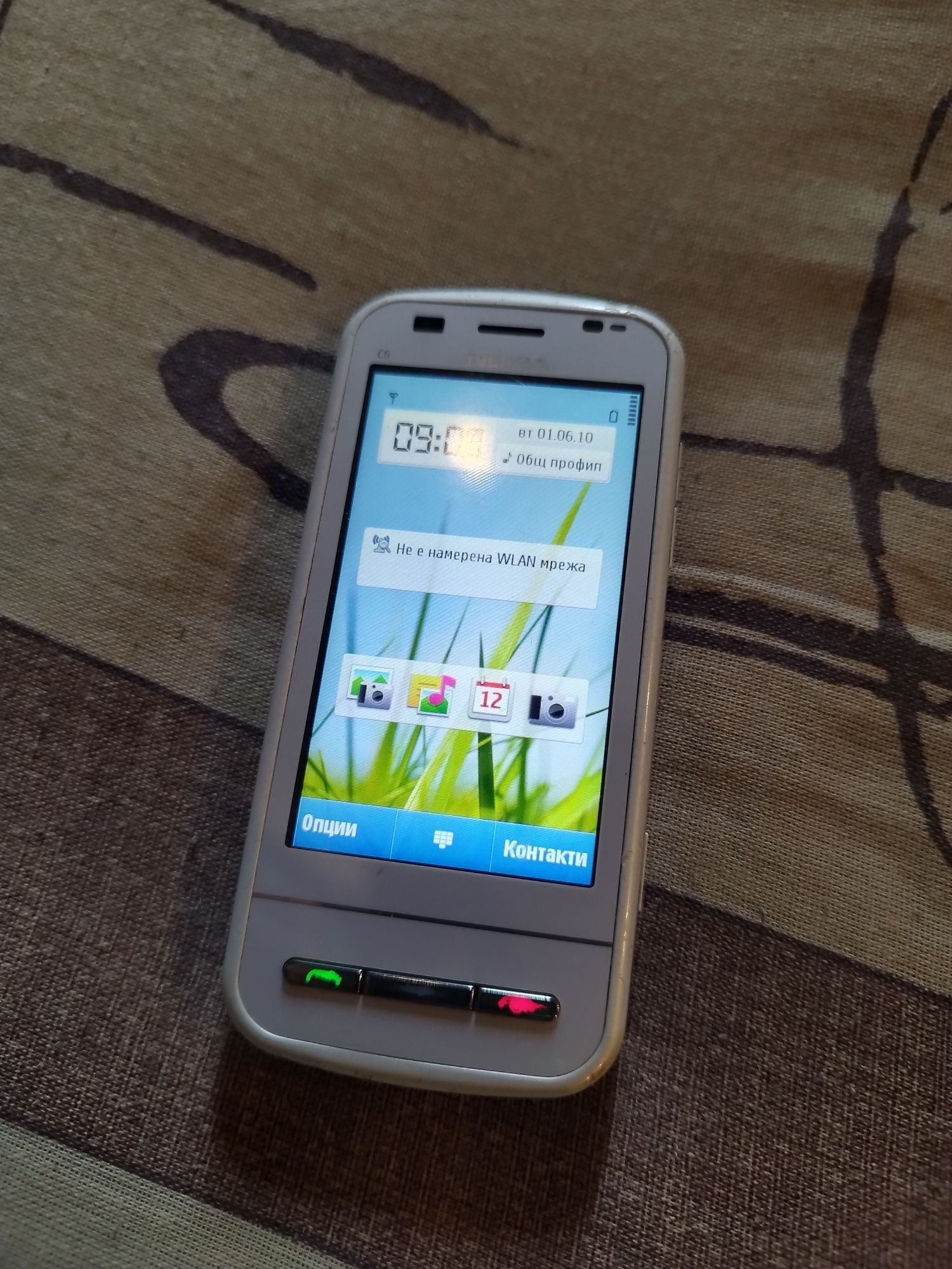 2 броя работещи nokia c6-00