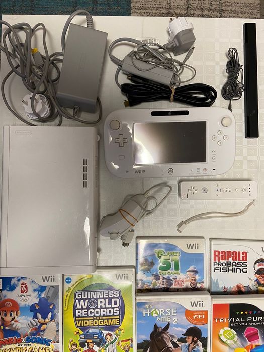 Consola Wii U de 8 GB + 10 Jocuri+ Maneta.