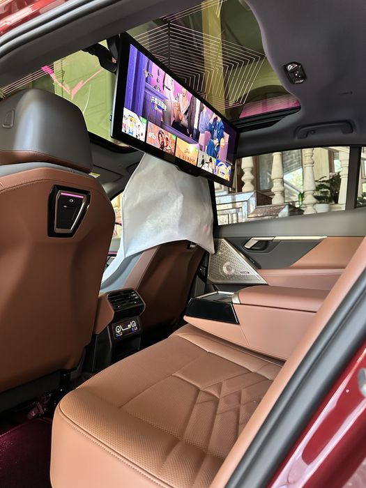 BMW i5 Luxury 35L