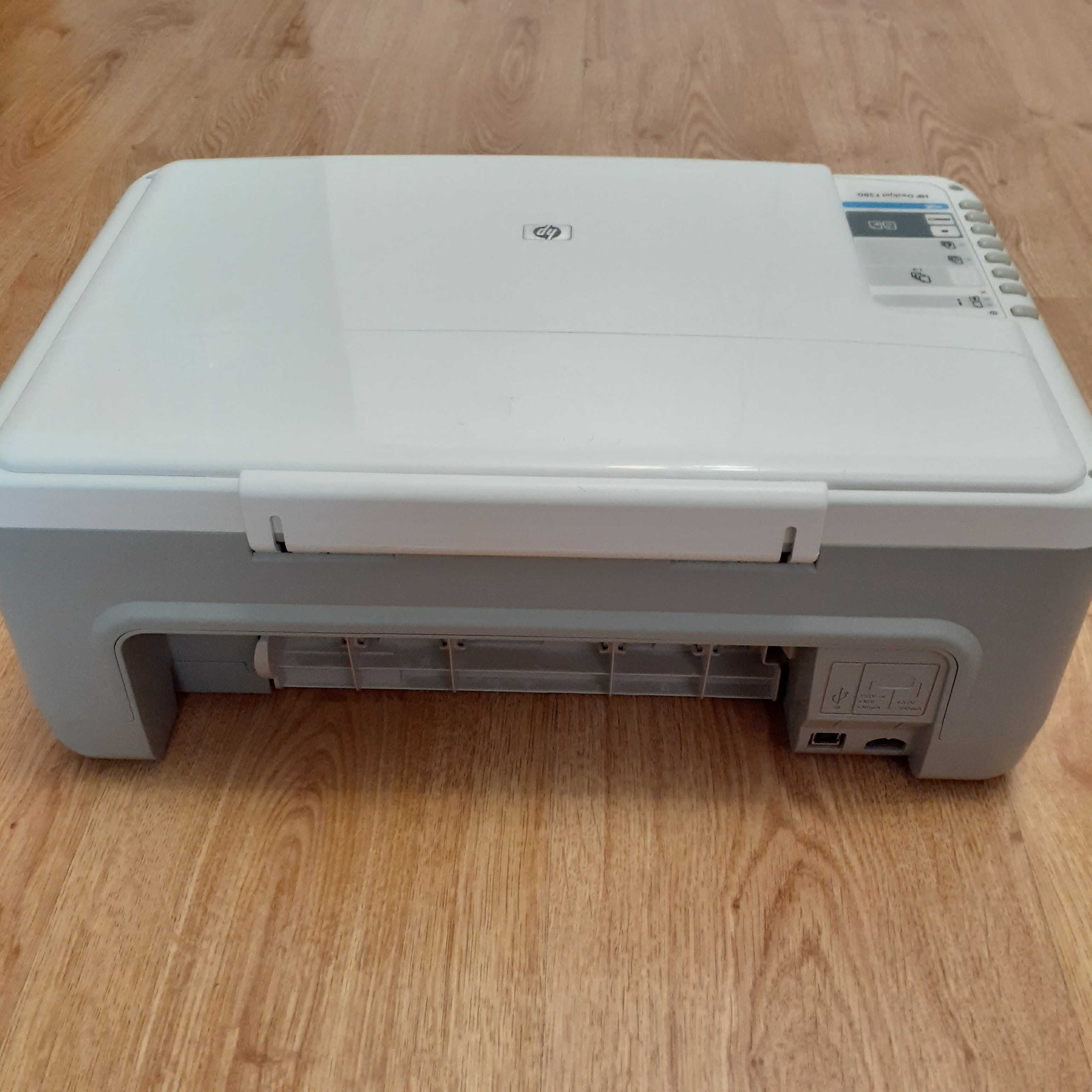 Принтер HP Deskjet F380 МФУ