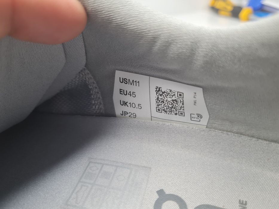 Маратонки ON CloudZone

Нови без кутия.

Размер 45 стелка 29 см.

Цена