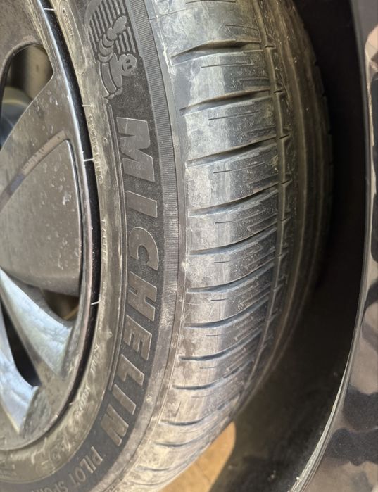 Li 9 срочно сотилади