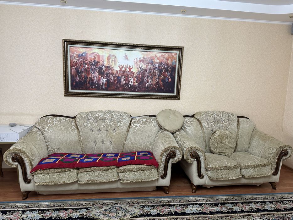 Срочно продам диван