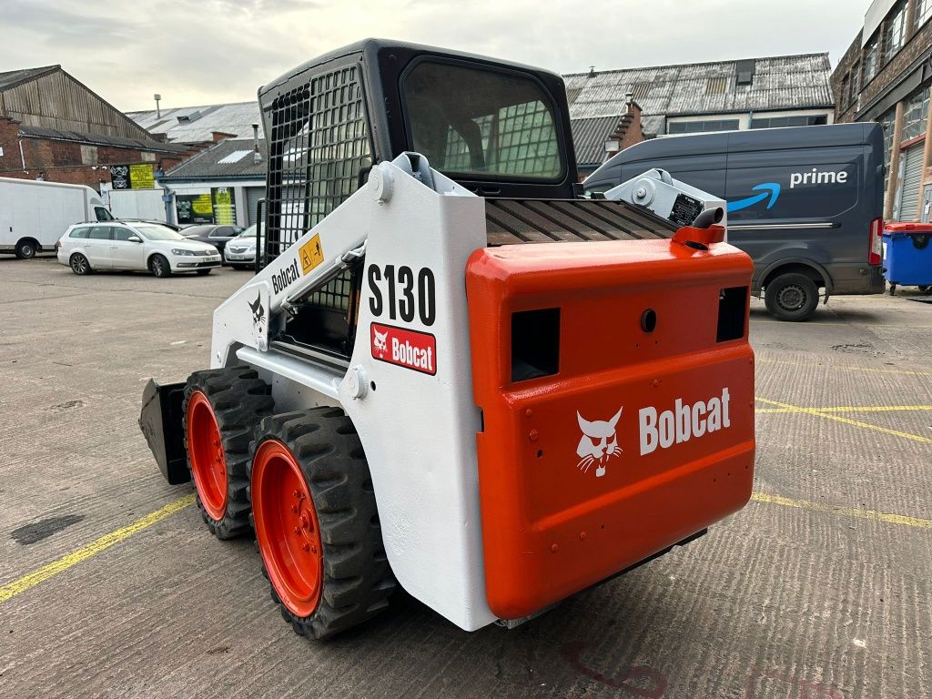 Incarcator frontal Bobcat S 130