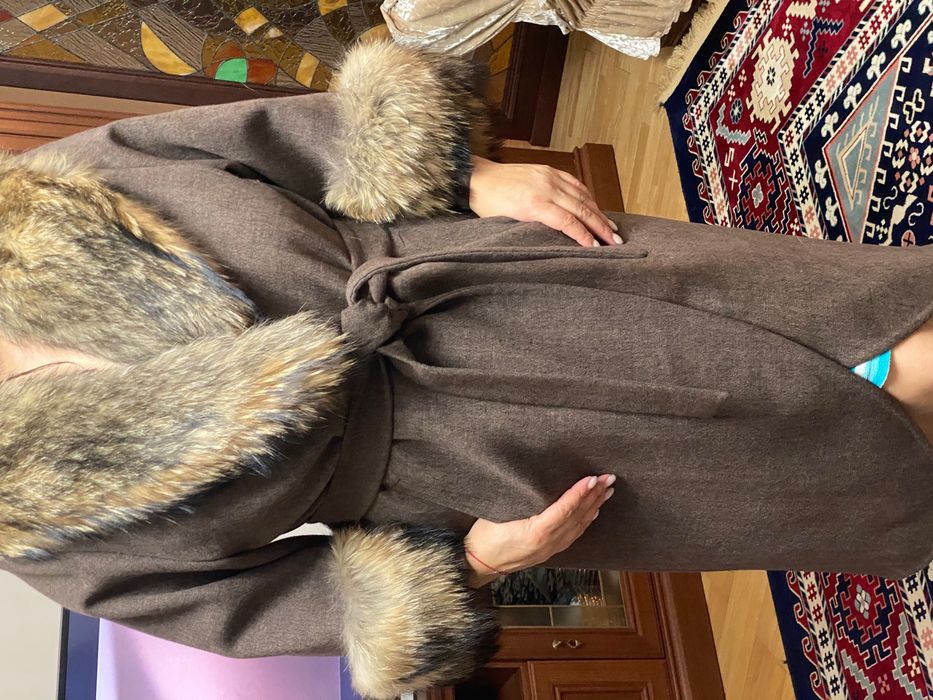 Продам новое пальто 48 размер про-во Турция