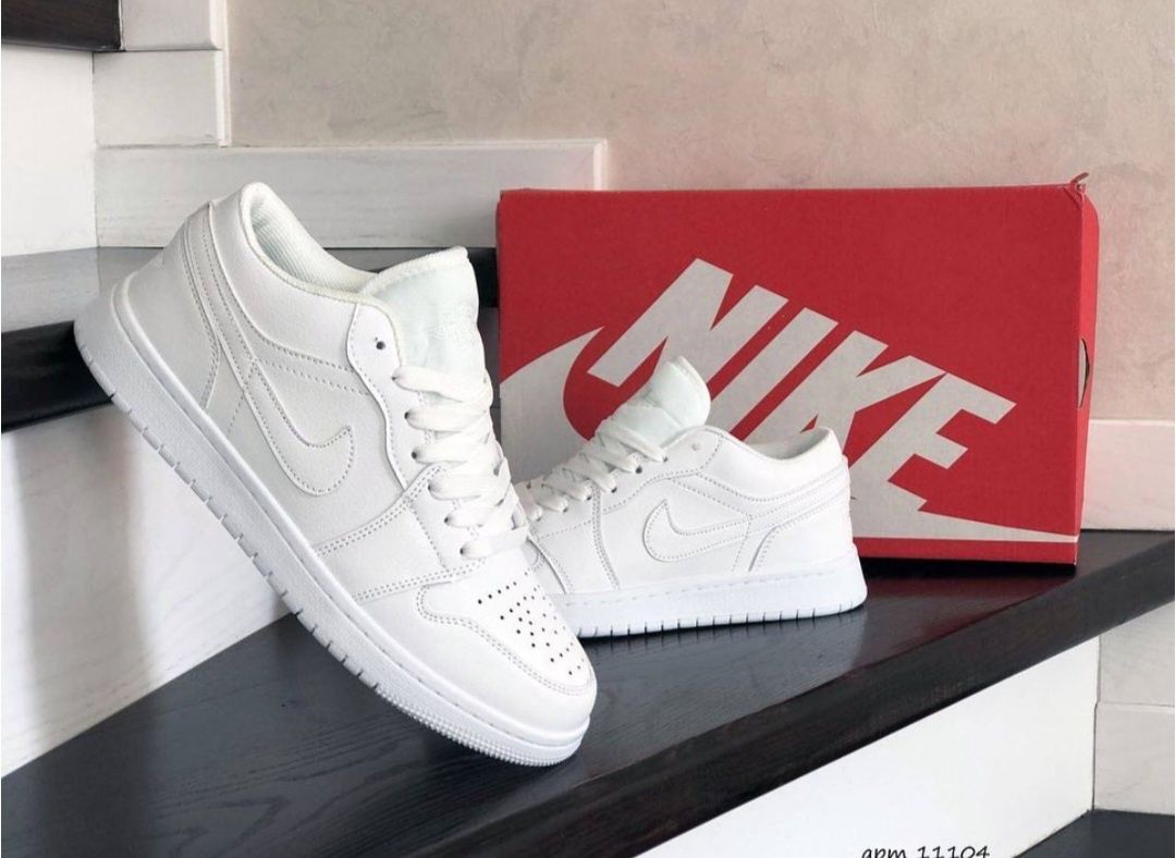Nike Air Jordan Low