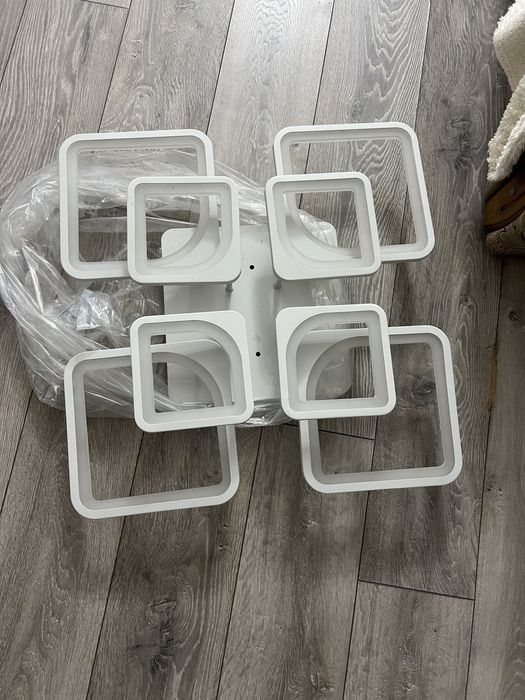 Vand 2 lustre led cu telecomanda perfect functionale