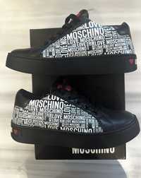 Дамски спортни обувки LOVE Moschino