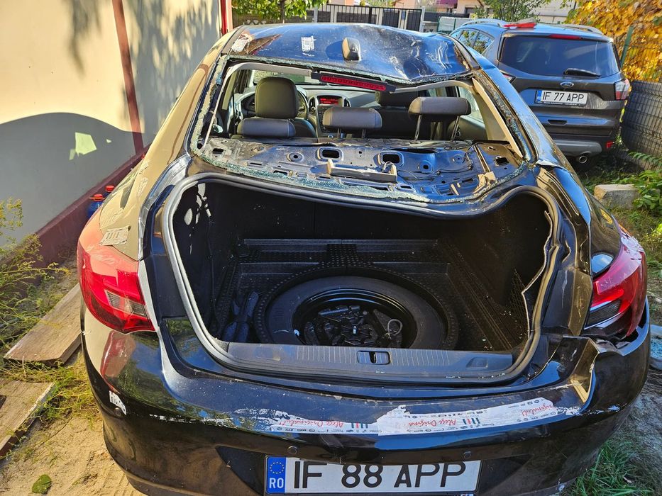 Opel Astra Opel Asta J Avariat