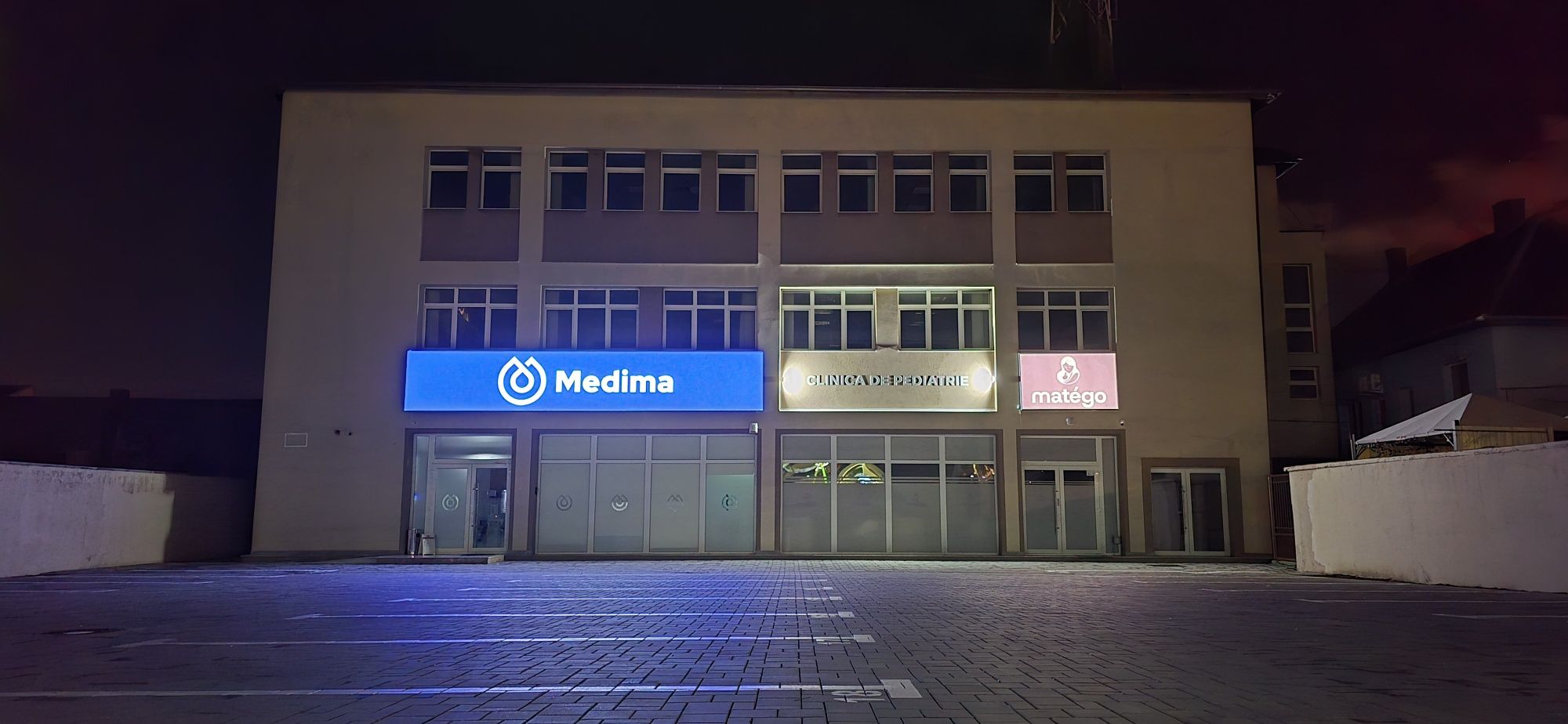 Proprietar, inchiriez spatiu comercial/birouri central, Bd I. Maniu 53