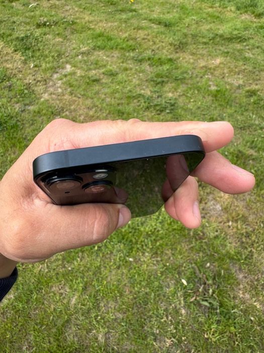 Iphone 14 blacak impecanil baterie 98%%