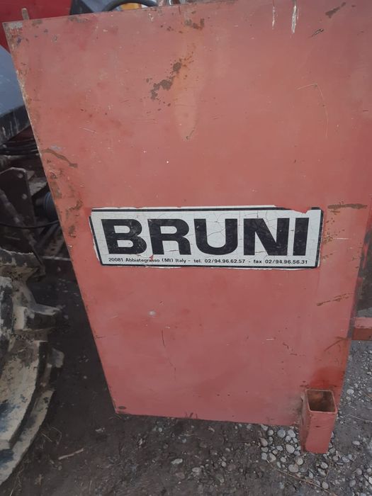 Vând, schimb tocător de resturi vegetale braț de 8m