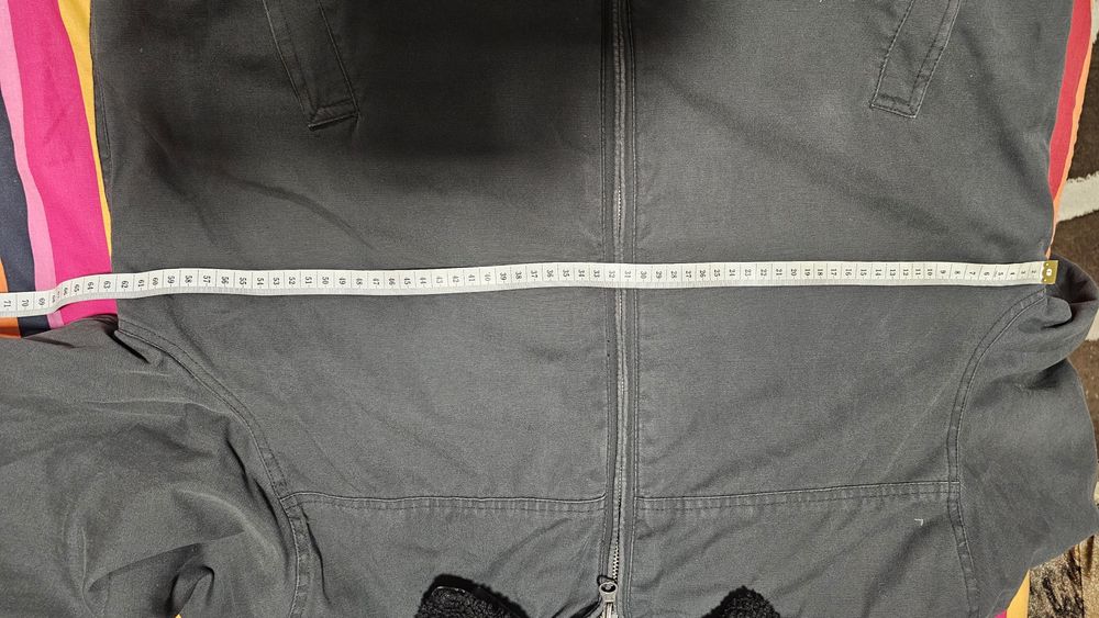 Geaca neagra cu blană la guler XXL 124 cm bust